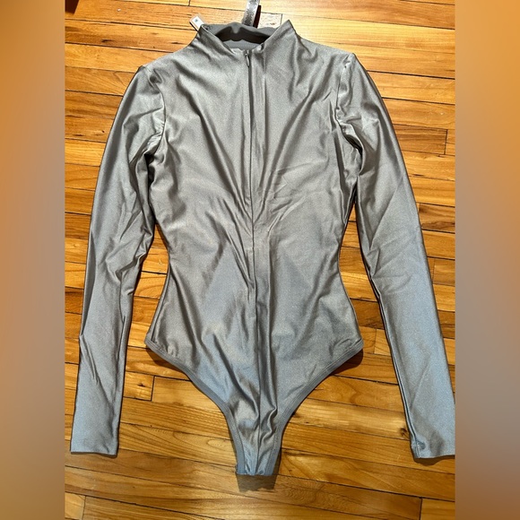 SKIMS Disco Long Sleeve Thong Bodysuit - Picture 3 of 5